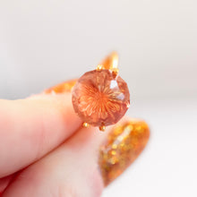 Load image into Gallery viewer, Oregon Sunstone 6.00 cts Fantasy Faceter