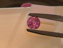 Load and play video in Gallery viewer, Alexandrite 4.25 cts
