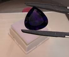 Load and play video in Gallery viewer, Amethyst 11.30 cts

