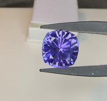 Load and play video in Gallery viewer, Tanzanite 7.70 cts
