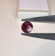 Load image into Gallery viewer, Garnet .75 cts
