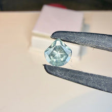 Load image into Gallery viewer, Montana Sapphire .75
