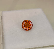 Load image into Gallery viewer, Garnet 1.40 cts
