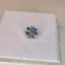 Load image into Gallery viewer, Montana Sapphire 1.50 cts
