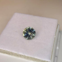 Load image into Gallery viewer, Montana Sapphire 1.75 cts (Bi-color)
