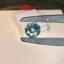 Load image into Gallery viewer, Montana Sapphire 1.75 cts (Bi-color)
