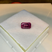 Load image into Gallery viewer, Garnet 1.60 cts emerald cut

