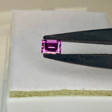 Load image into Gallery viewer, Garnet .40 cts
