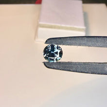 Load image into Gallery viewer, Sapphire 1.05 cts (Bi-color)

