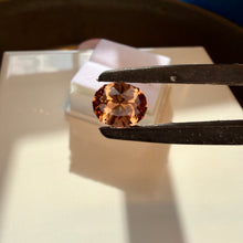 Load image into Gallery viewer, Tourmaline 2.10 cts
