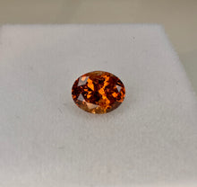 Load image into Gallery viewer, Garnet 1.30 cts
