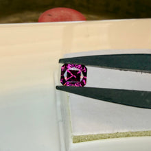 Load image into Gallery viewer, Garnet 1.50 cts
