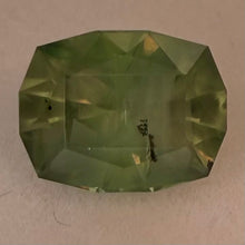 Load image into Gallery viewer, Montana Sapphire 4.00 cts (no heat)
