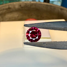 Load image into Gallery viewer, Garnet 1.70 cts
