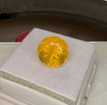 Load image into Gallery viewer, Fire Opal 4.95 cts
