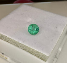 Load image into Gallery viewer, Emerald .50 cts
