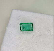 Load image into Gallery viewer, Emerald 1.50 cts
