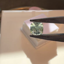 Load and play video in Gallery viewer, Montana Sapphire 1.80 cts
