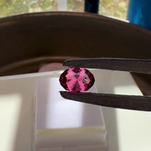 Load and play video in Gallery viewer, Tanga Garnet 2.00 cts
