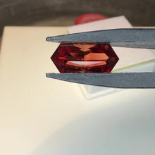 Load and play video in Gallery viewer, Oregon Sunstone 5.05 cts
