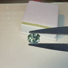 Load and play video in Gallery viewer, Montana Sapphire .90 cts (no heat)
