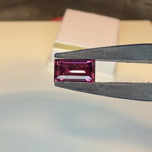 Load and play video in Gallery viewer, Garnet 1.40 cts emerald cut
