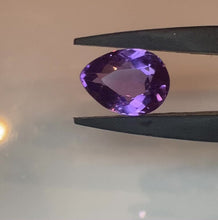 Load and play video in Gallery viewer, Amethyst 3.65 cts
