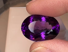 Load and play video in Gallery viewer, Amethyst 31.10 cts
