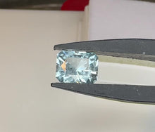 Load and play video in Gallery viewer, Aquamarine 2.45 ct
