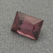 Load image into Gallery viewer, Zircon - Red 4.39 cts
