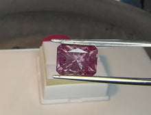 Load and play video in Gallery viewer, Alexandrite 7.85 cts
