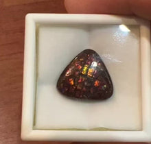 Load and play video in Gallery viewer, Ammolite 6.95 cts
