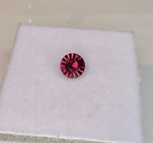 Load image into Gallery viewer, Garnet .75 cts
