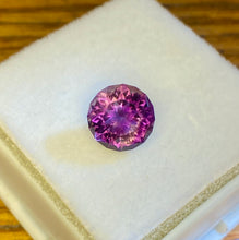 Load image into Gallery viewer, Amethyst 2.0 cts. Zimbabwe
