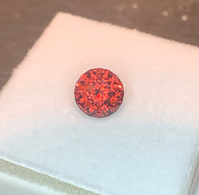 Load image into Gallery viewer, Garnet 1.85ct - Malawi.
