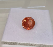 Load image into Gallery viewer, Oregon Sunstone 1.75 ct
