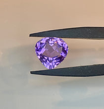 Load image into Gallery viewer, Amethyst 3.85 cts
