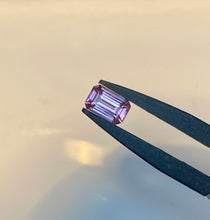 Load image into Gallery viewer, Spinel 1.40 cts
