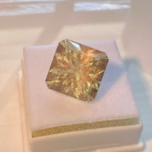 Load image into Gallery viewer, Sunstone 18 cts
