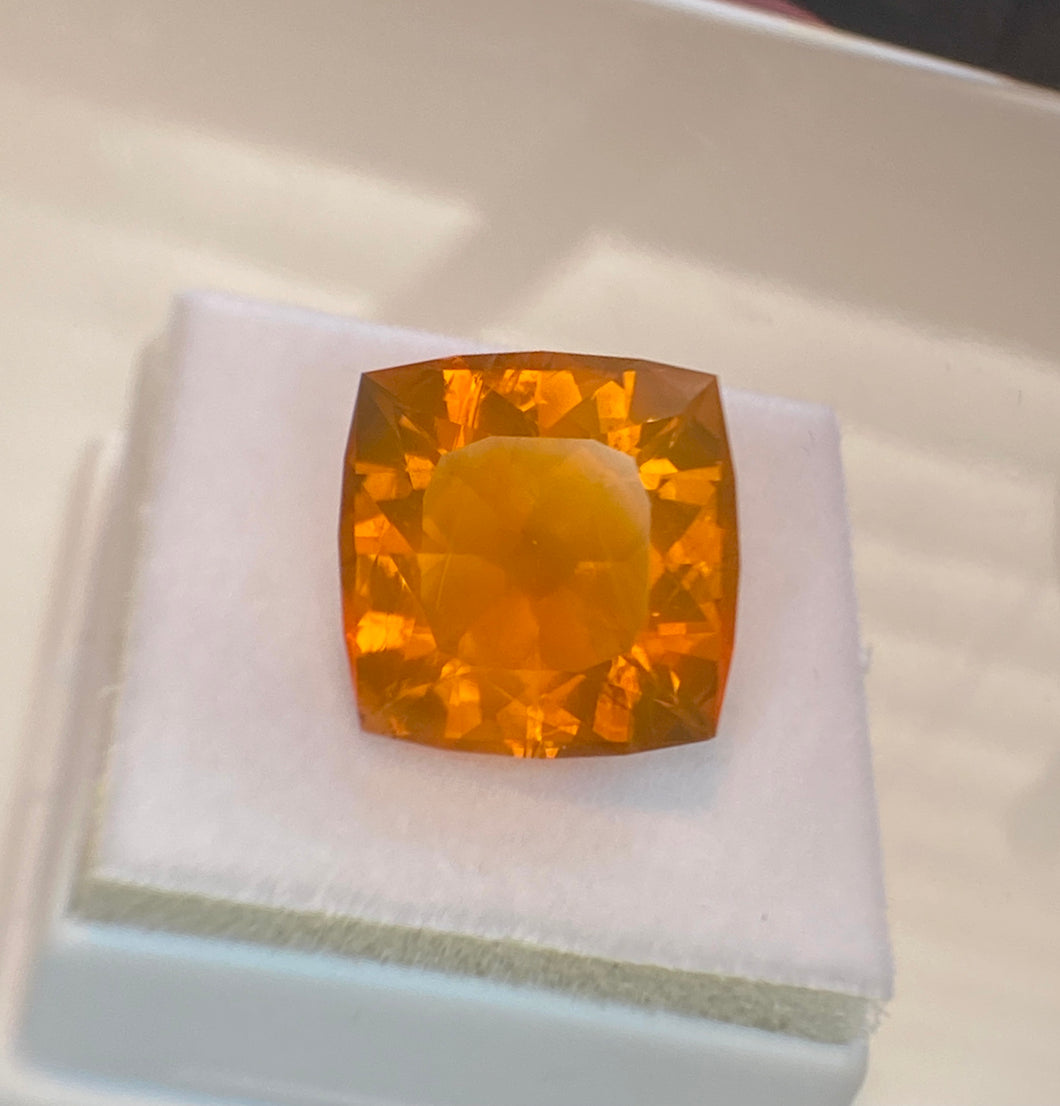 Oregon Fire Opal 13 cts