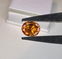 Load image into Gallery viewer, Garnet 1.00 ct
