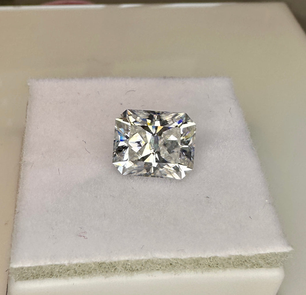 Moissanite 3.30
