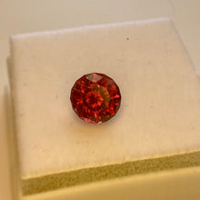 Load image into Gallery viewer, Garnet 2.15 ct, Malawi
