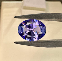 Load image into Gallery viewer, Tanzanite 9.35 cts
