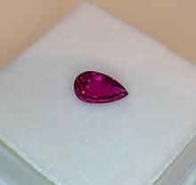 Load image into Gallery viewer, Tourmaline 1.00 cts
