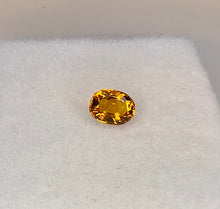 Load image into Gallery viewer, Garnet .50 cts
