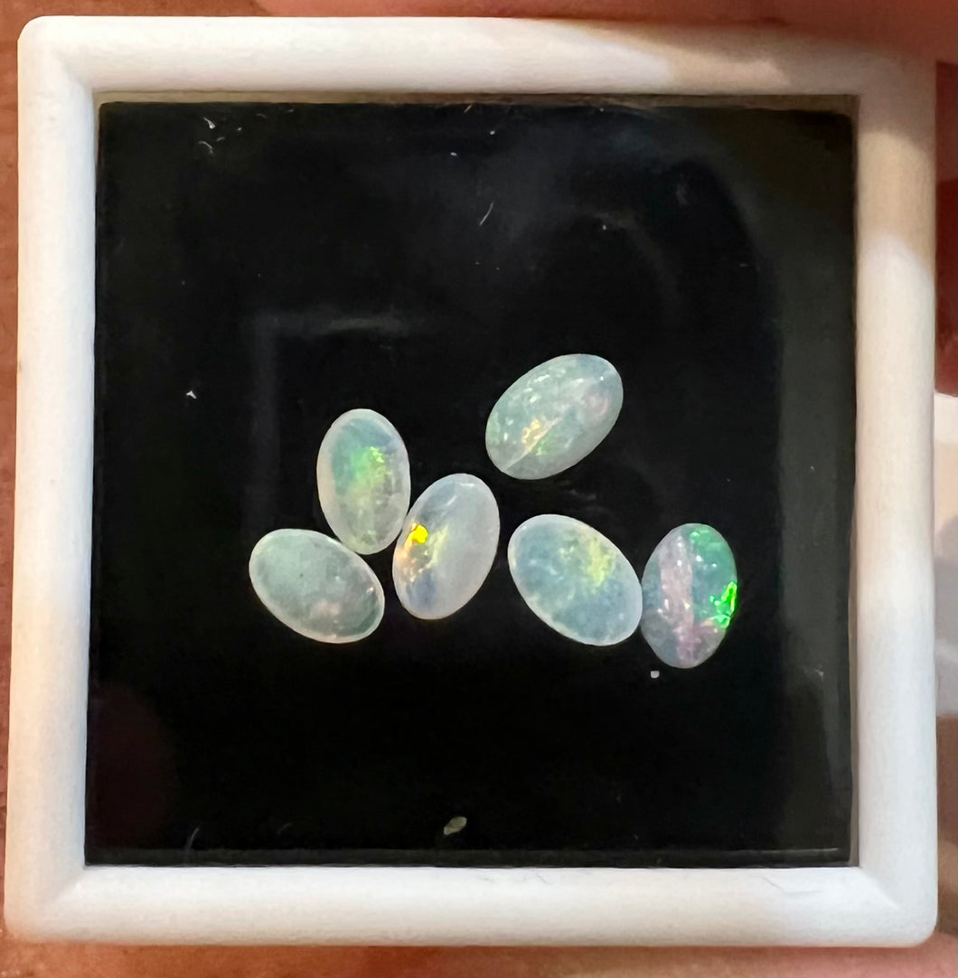 Opals 1.25 cts