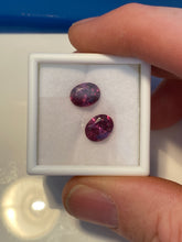 Load image into Gallery viewer, Garnet 4.25 cts (pair)
