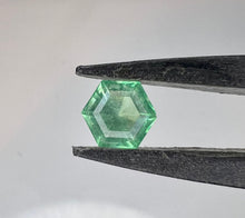 Load image into Gallery viewer, Emerald (Columbian) 1.05 cts
