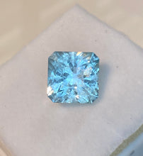 Load image into Gallery viewer, Aquamarine 4.20 cts

